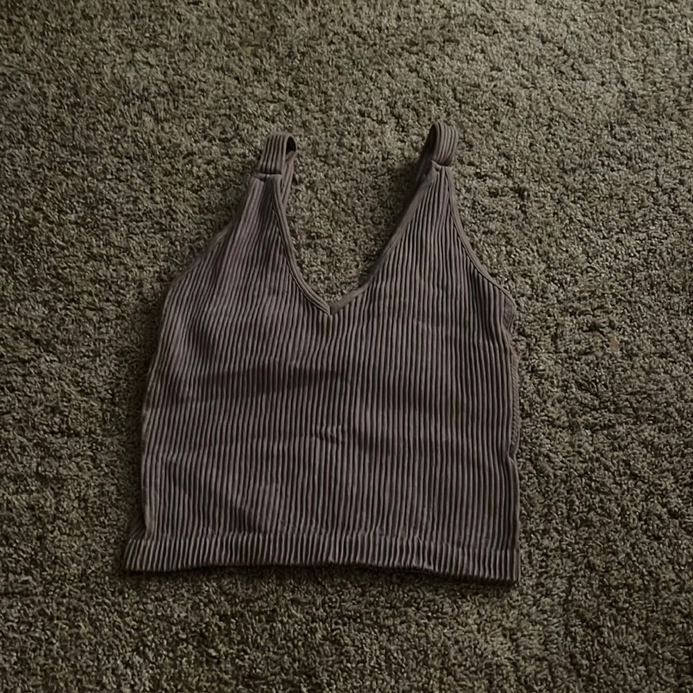 purple tank top